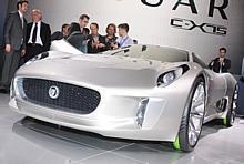 Jaguar zeigt in Paris das Sportwagen Konzept C-X75. UnitedPictures.COM